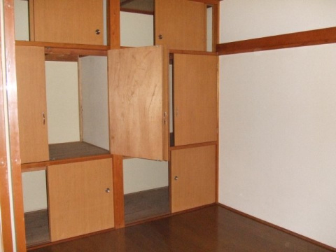 ハイツ吉野の居間・リビング