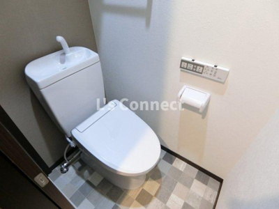 【トイレ】 | アンセル泉中央 | 温水洗浄便座付きのトイレ。