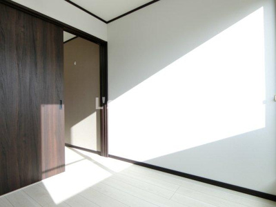 【内装】 | アンセル泉中央 | ３．３帖の洋室は寝室として使えます。