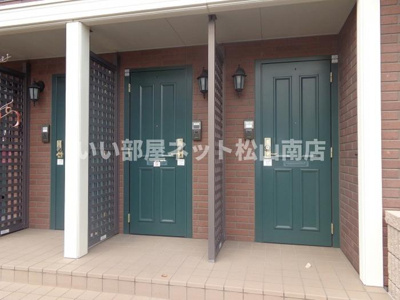 【エントランス】 | バリュアブル　E棟