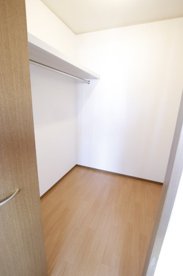北側洋室　ウォークインクローゼット