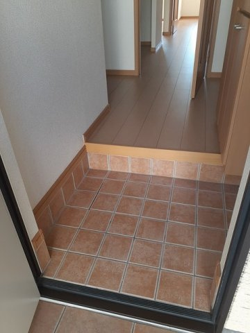 オレンジ　ハウス　Ａの玄関