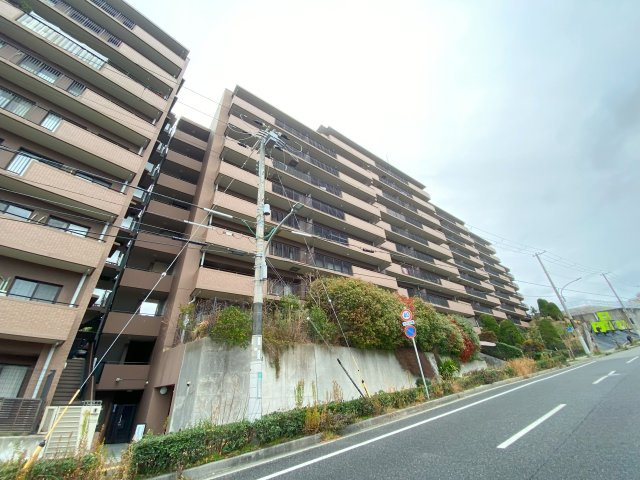 東急ドエルアルス明石朝霧台の外観