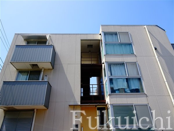 プラム都立大の外観