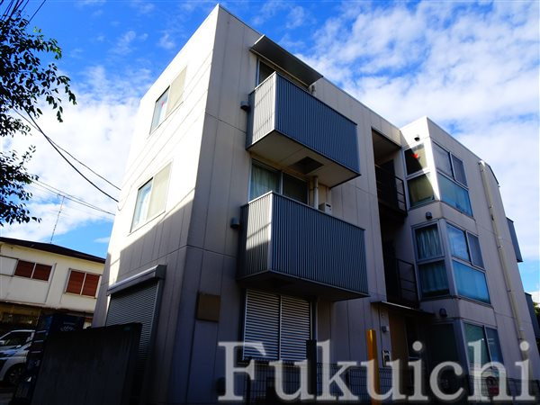 プラム都立大の外観