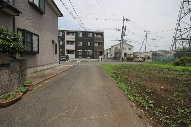 小山市若木町3丁目|西側道路（2024年6月撮影）