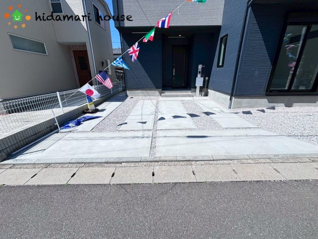 桶川市下日出谷　11期　新築戸建　グラファーレ01の駐車場