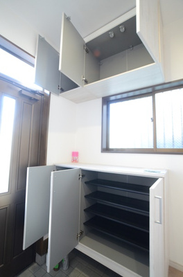 【玄関】 | 海老名市杉久保南３丁目　中古戸建て【仲介手数料無料】