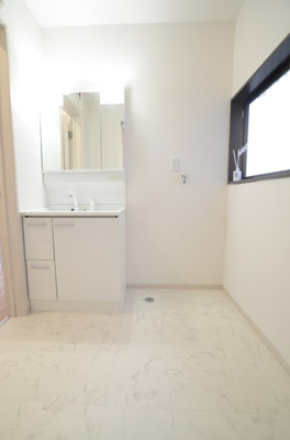 【洗面所】 | 海老名市杉久保南３丁目　中古戸建て【仲介手数料無料】