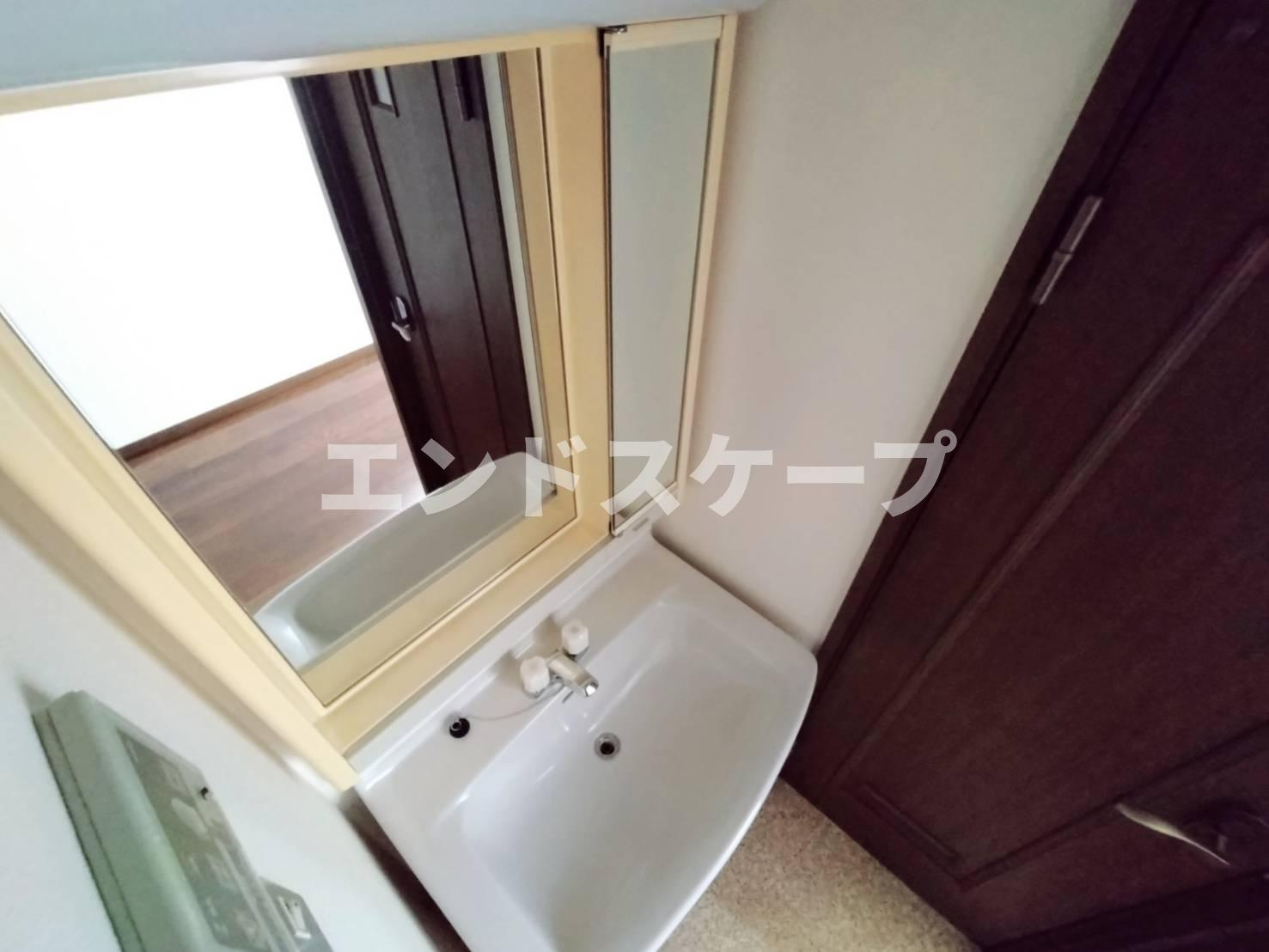 サンハピネスの洗面所|高崎、前橋エリアのお部屋探しはエンドスケープまで！お客様の理想お聞かせ下さい♪