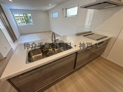 【キッチン】 | 神戸市西区富士見が丘２丁目　新築戸建２号棟　仲介手数料無料！ | キッチンです