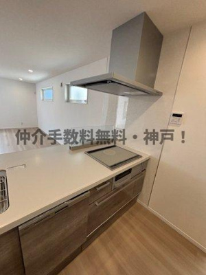 【キッチン】 | 神戸市西区富士見が丘２丁目　新築戸建２号棟　仲介手数料無料！ | 使いやすいキッチンです
