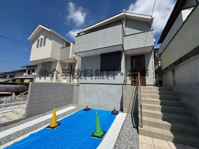 【外観】 | 神戸市西区富士見が丘２丁目　新築戸建２号棟　仲介手数料無料！ | 落ち着いた雰囲気の外観です