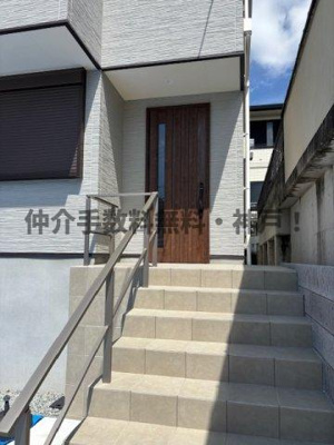【エントランス】 | 神戸市西区富士見が丘２丁目　新築戸建２号棟　仲介手数料無料！ | 西区富士見が丘２　新築2号棟　仲介手数料無料！