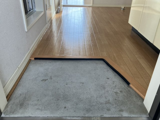 フラット英翠の玄関