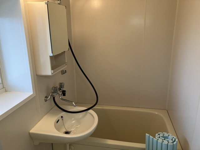 フラット英翠の浴室