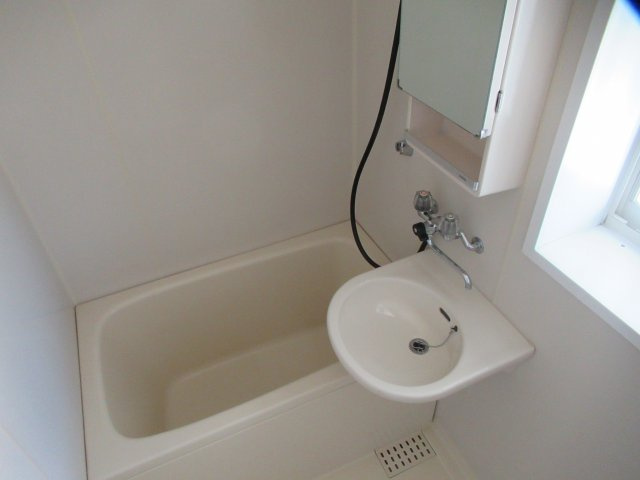 フラット英翠の浴室