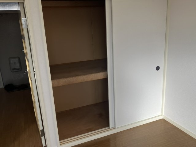 フラット英翠の収納