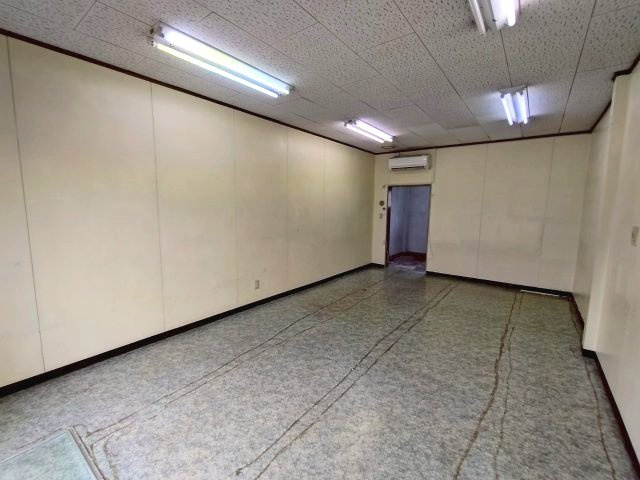 稲垣ビルの内装