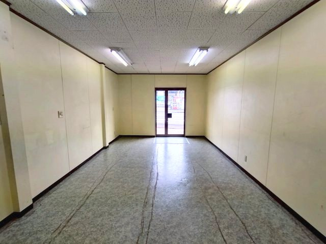 稲垣ビルの内装