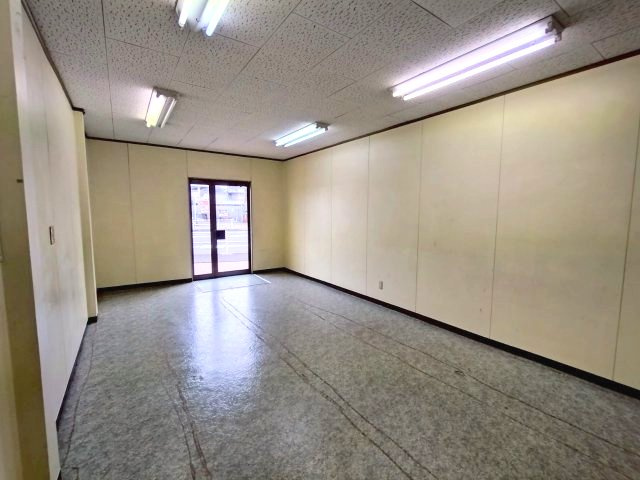 稲垣ビルの内装