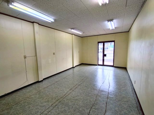 稲垣ビルの内装