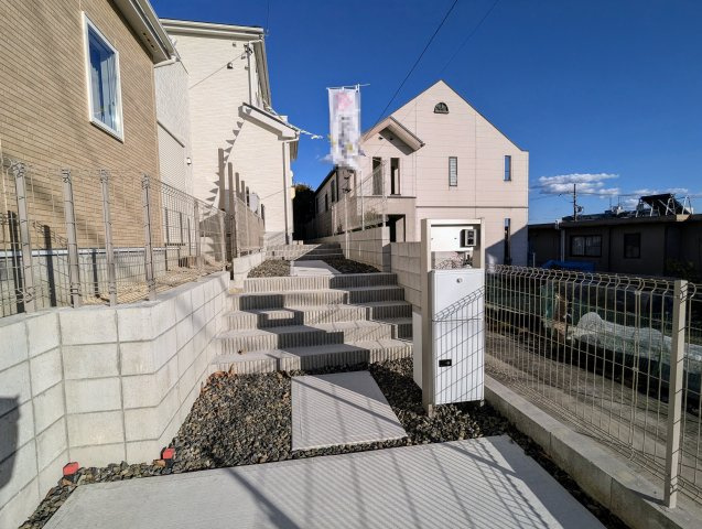 尾張旭市新居町寺田23-1期　全2棟の外観