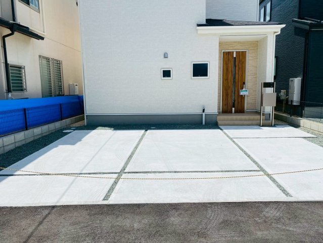 リーブルガーデン／東区京塚本町第三／2号棟の駐車場|駐車スペースは２台分