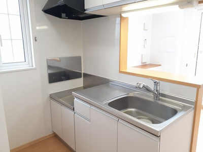 【キッチン】 | ヴィラプリムローズC | きれいなキッチンです