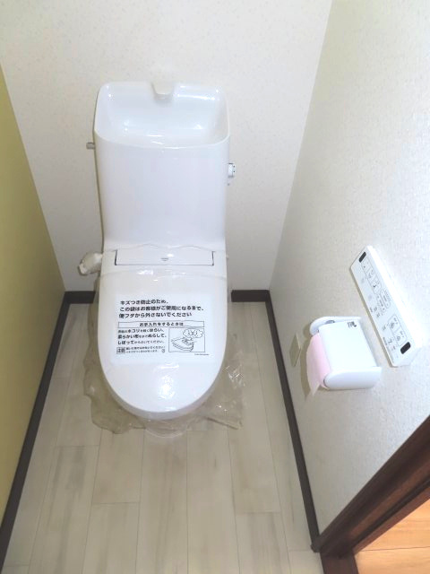 北見市美山町西４丁目５０番地２０４ 平屋建中古売家のトイレ|トイレは新品交換しました。直接肌に触れるトイレは新品が嬉しいですよね。