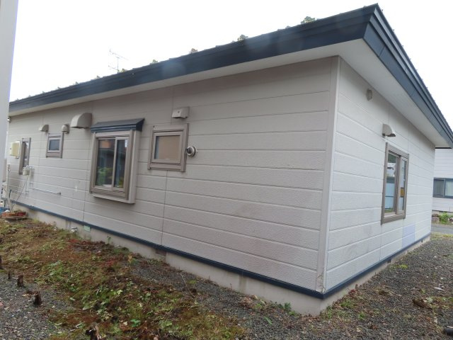 北見市美山町西４丁目５０番地２０４ 平屋建中古売家の外観|外観別アングルです。