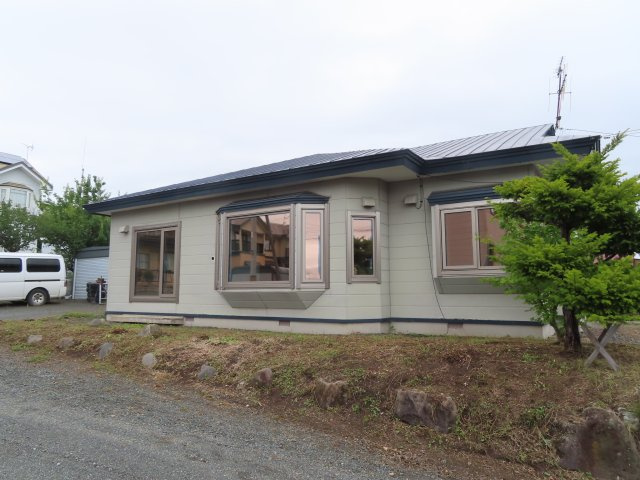 北見市美山町西４丁目５０番地２０４ 平屋建中古売家の外観|西側から見た外観です。