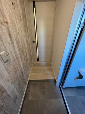 CREAの玄関