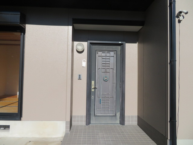 神川町大字新里　中古1200ｵｰﾅｰﾁｪﾝｼﾞ(売賃貸住宅）の玄関
