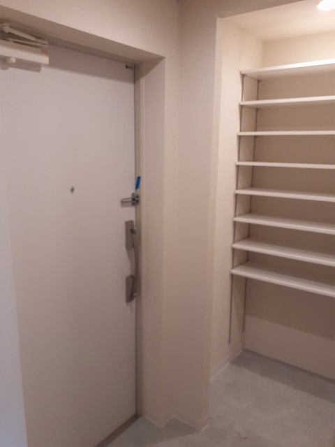 BLUE ROOMの玄関