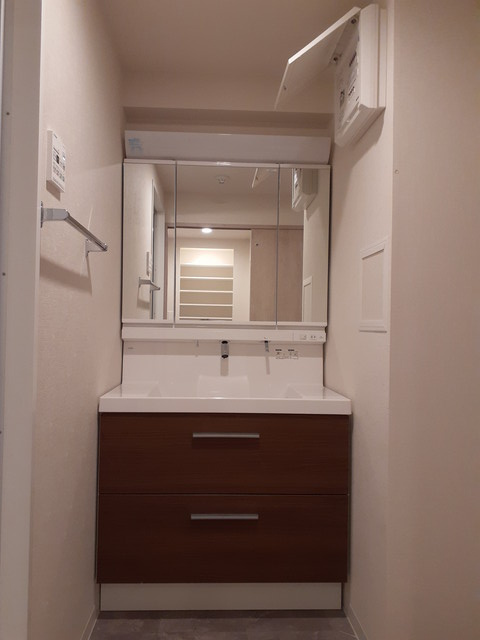 BLUE ROOMの独立洗面台