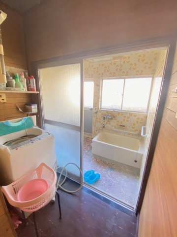 都城市下川東１丁目の中古一戸建の脱衣所