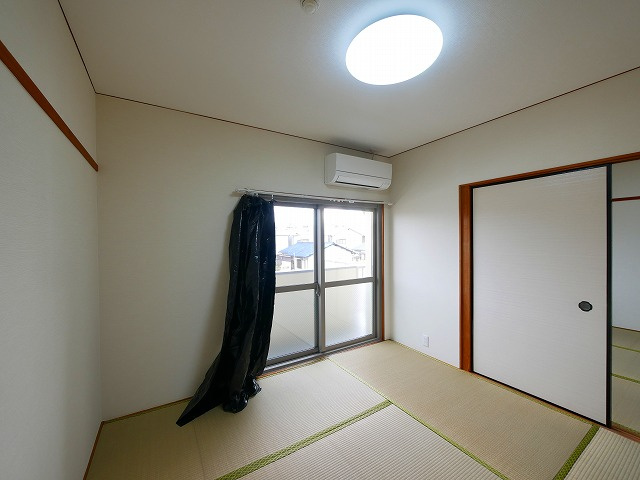 いせやハイツの和室