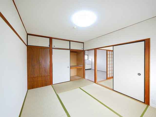 いせやハイツの和室