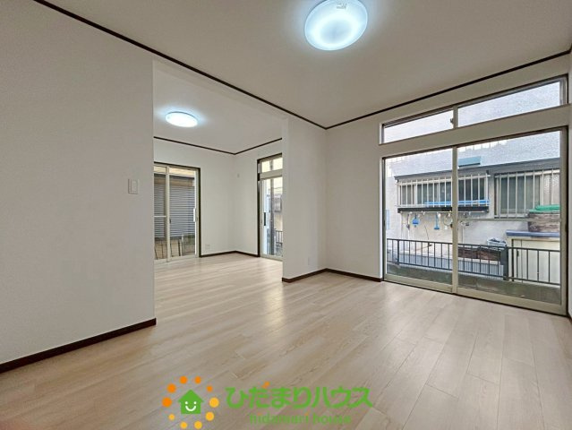 杉戸町清地６丁目　中古一戸建ての洋室