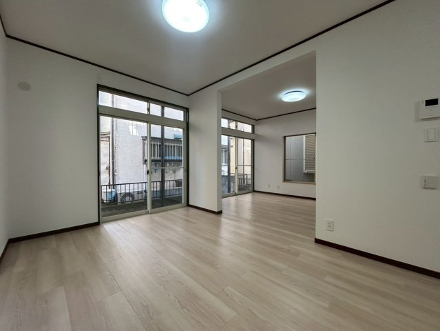 杉戸町清地６丁目　中古一戸建ての居間・リビング