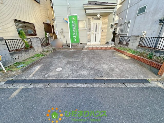 杉戸町清地６丁目　中古一戸建ての駐車場