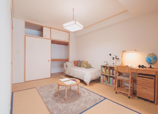 【和室】 | シティ能見台いこいの街A棟 | 和室家具配置例（バーチャルステージングのため家具付き販売ではありません。）