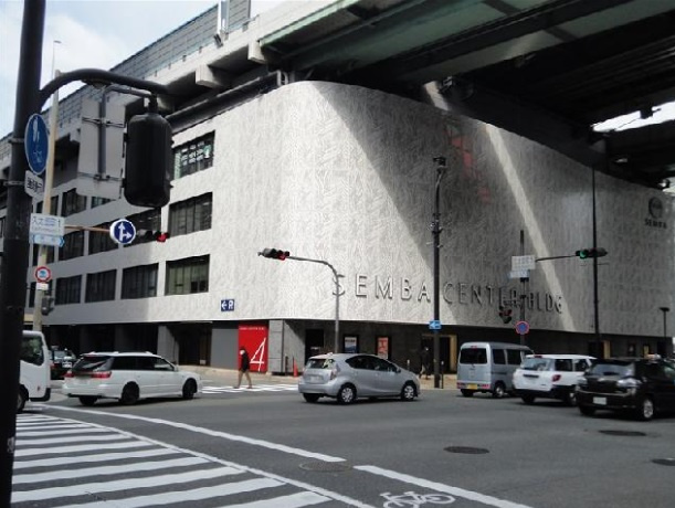 船場センタービル４号館の外観