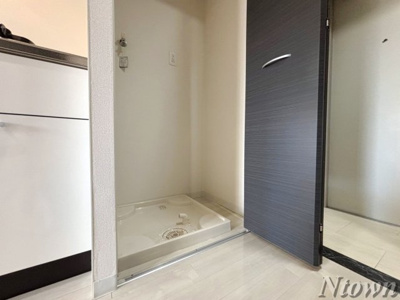 【設備】 | ロイヤルピジョンライズ | 洗濯機置き場です