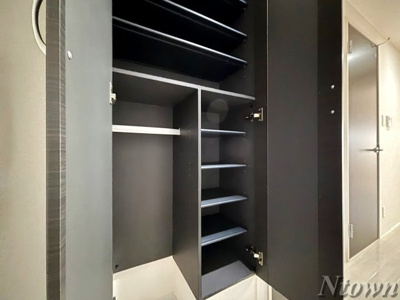 【収納】 | ロイヤルピジョンライズ | 大きなスペースがあり、収納には困りません