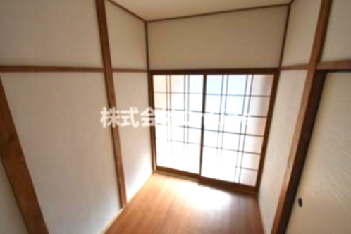 植田貸家の洋室