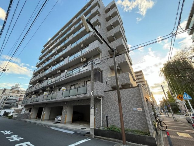 ライオンズマンション横浜大通り公園南の外観