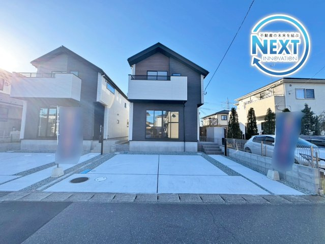 仙台市泉区向陽台5期の外観|閑静な街並みに佇む本邸宅は、広い駐車スペースを備えたマイカー生活も快適な戸建◎