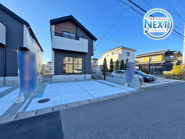 仙台市泉区向陽台5期の前面道路含む現地写真|車の出し入れも乗り降りもしやすい駐車スペース♪マイカー生活も快適♪